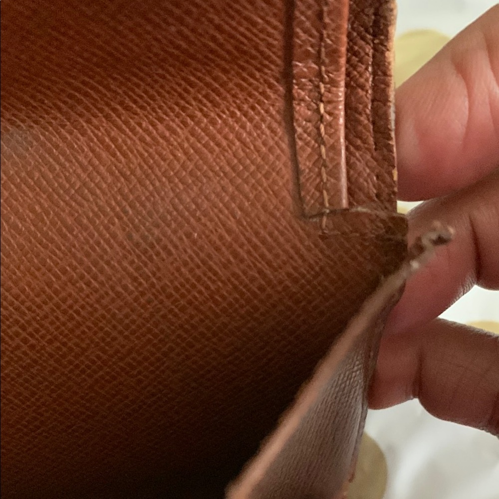 Authentic Vintage Louis Vuitton Brown Monogram Wallet - Picture 4 of 12